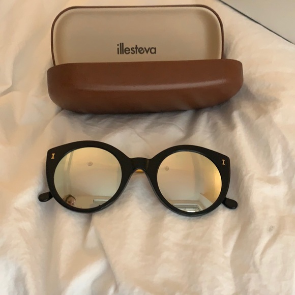 Illesteva Accessories - Illesteva reflective Palm Beach sunglasses